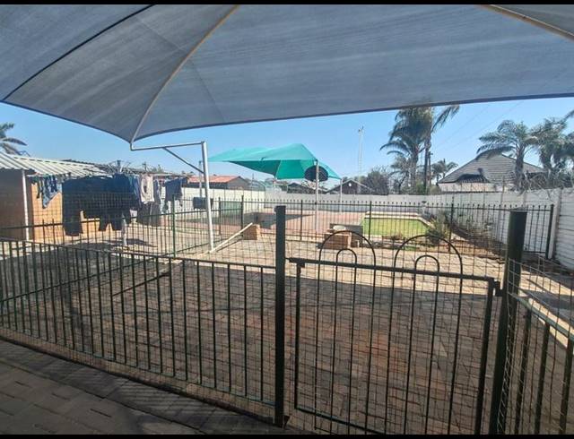 3 BEDROOM HOUSE FOR SALE IN DASPOORT ESTATE